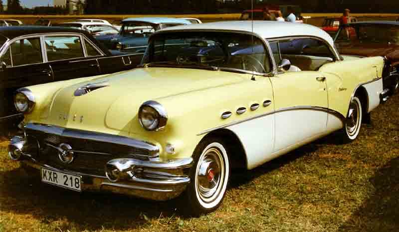 Buick_Century_Riviera_2-D_Coupe_1956